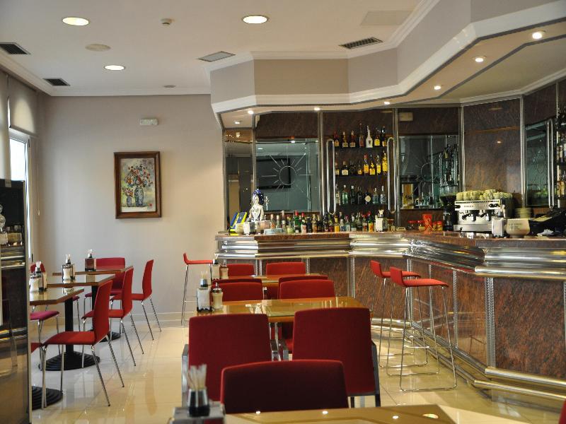 Hotel Crunia I โอโกรูญา ภายนอก รูปภาพ