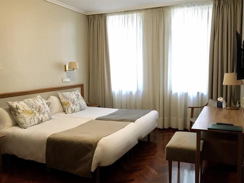 Hotel Crunia I โอโกรูญา ภายนอก รูปภาพ