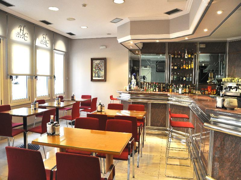 Hotel Crunia I โอโกรูญา ภายนอก รูปภาพ