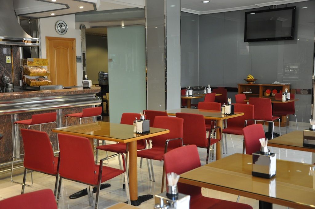 Hotel Crunia I โอโกรูญา ภายนอก รูปภาพ