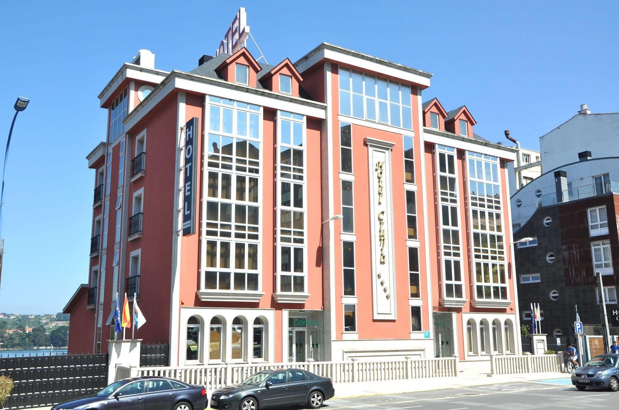 Hotel Crunia I โอโกรูญา ภายนอก รูปภาพ